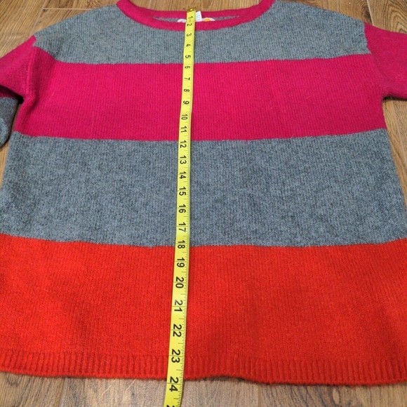 C&C California Women's Thick Stripe Crewneck Sweater Size Medium Gray Pink Red - Picture 8 of 9